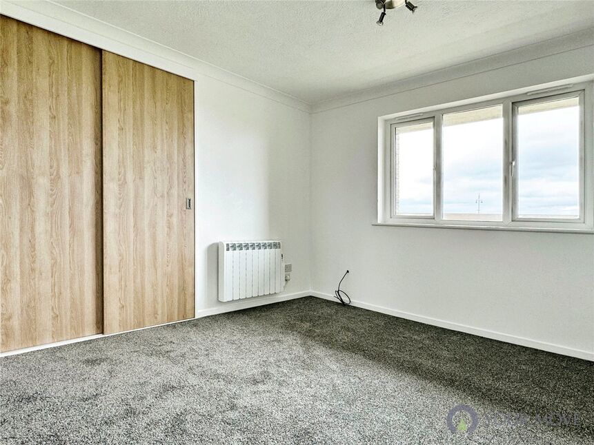 Flat Blakes Way in Eastbourne