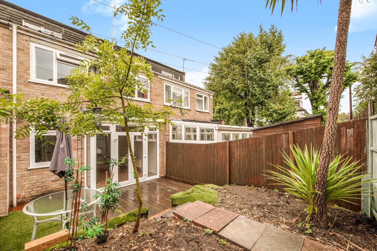 House Chartfield Avenue in Greater London