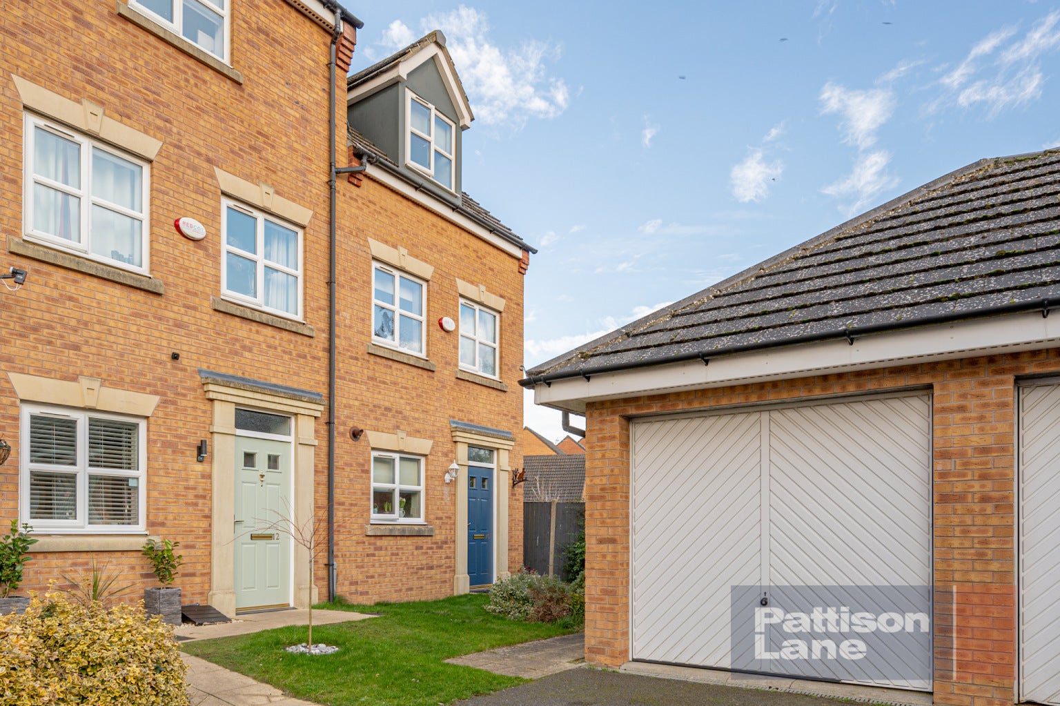 House Morse Way in Desborough
