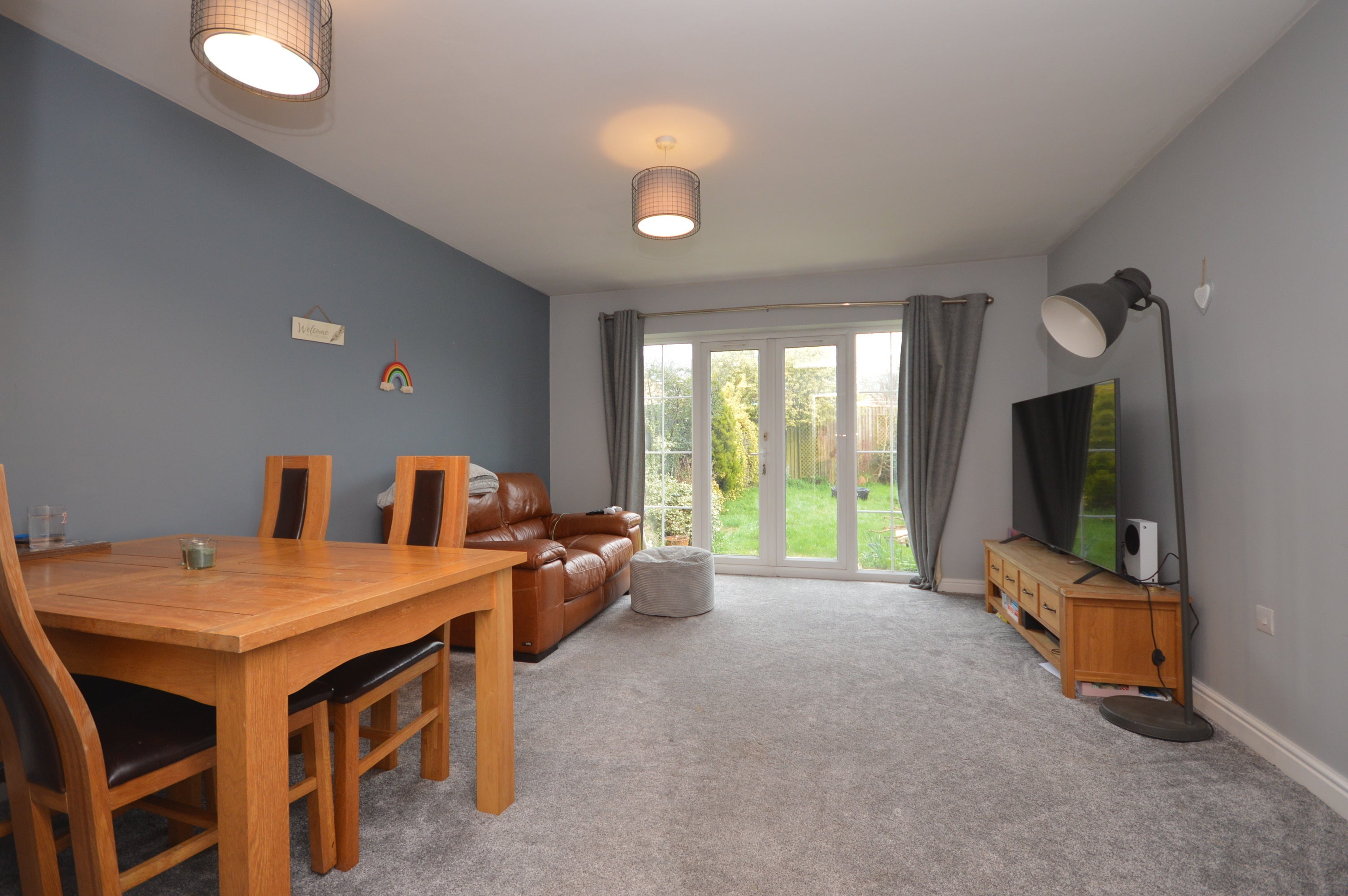 House Morse Way in Desborough