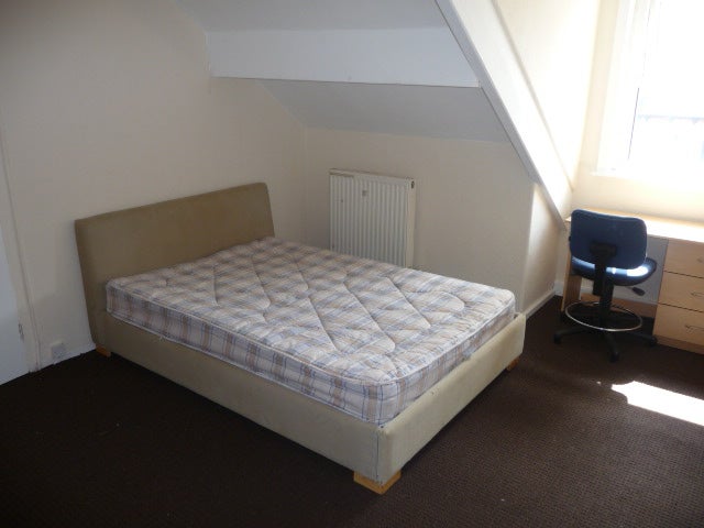 Flat Brudenell Street in Leeds