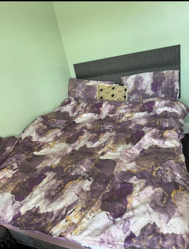 Room Burlington Road in Coventry