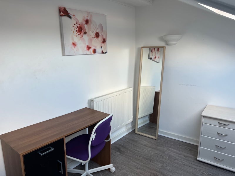 Room Leicester Road in Preston