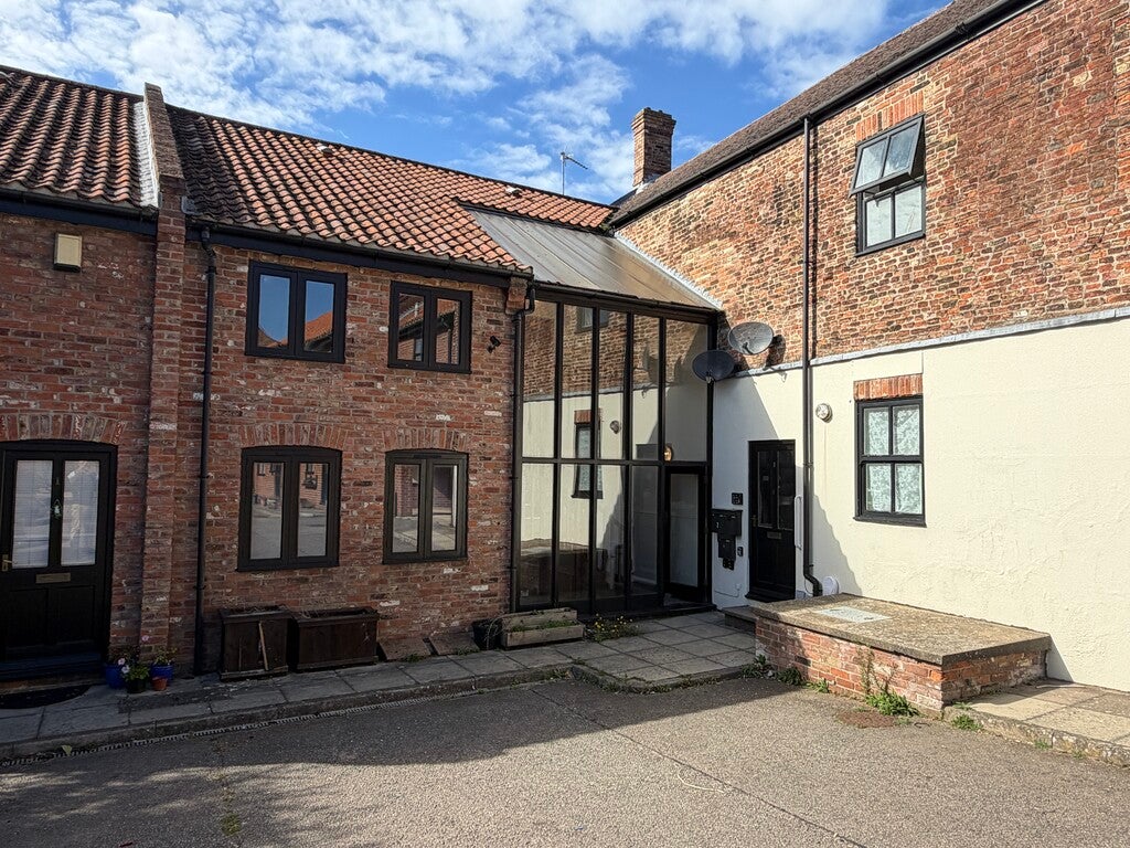 Flat Orchard Lane in King's Lynn and West Norfolk