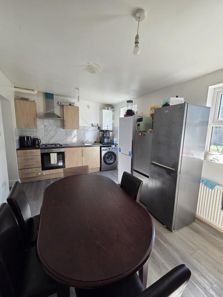 Room Kenley Gardens in Greater London