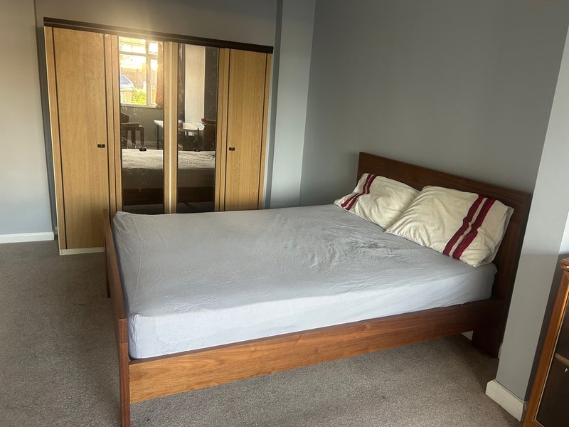 Room Laggan Road in Maidenhead