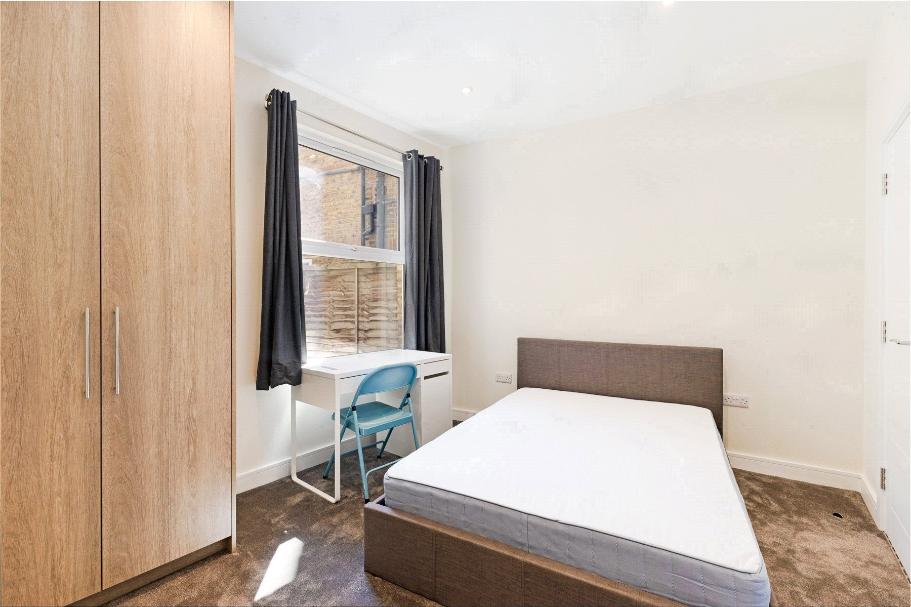 Room Valetta Road in Greater London