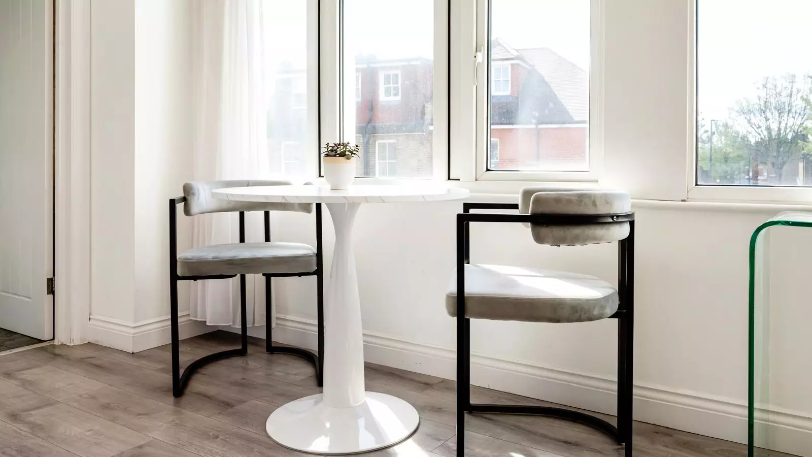Flat Southfield Road in Greater London