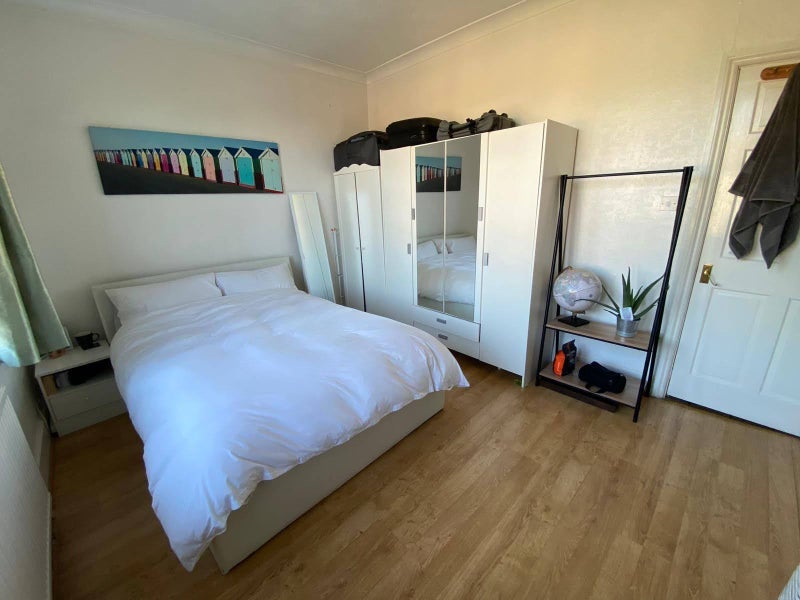 Room Hermon Hill in Greater London