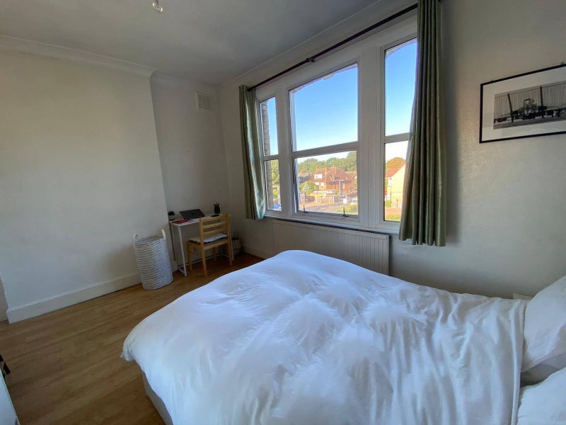 Room Hermon Hill in Greater London