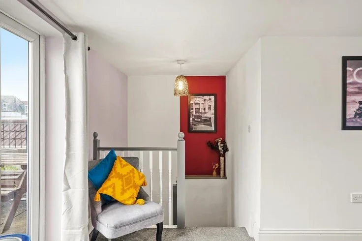 Flat Trinity Walk in Bristol