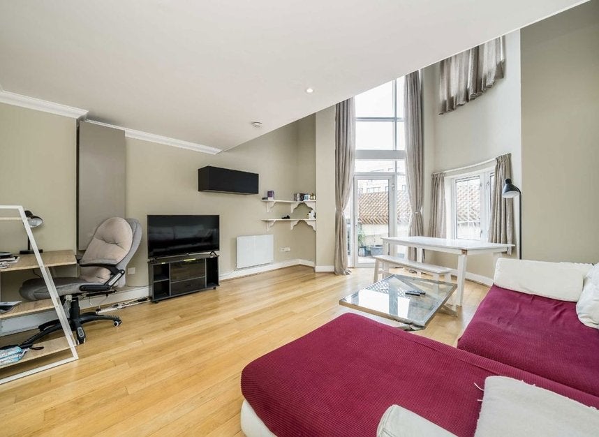 Flat Gunter Grove in Greater London