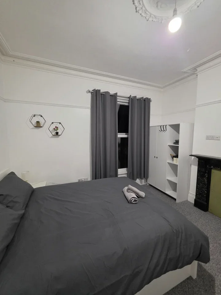 Room Old Road West in Gravesham