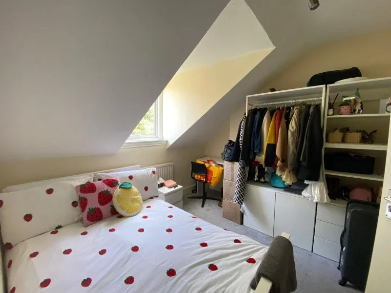 Room Queen's Road in Epping Forest