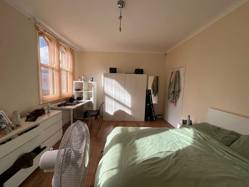 Room Queen's Road in Epping Forest