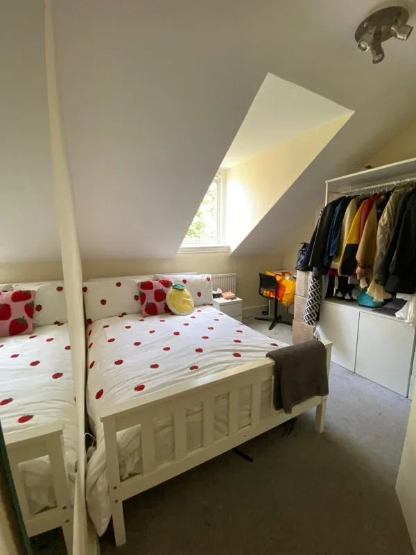 Room Queen's Road in Epping Forest