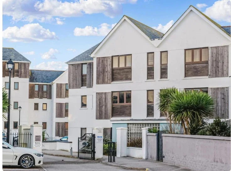 House Bredon Court in Newquay