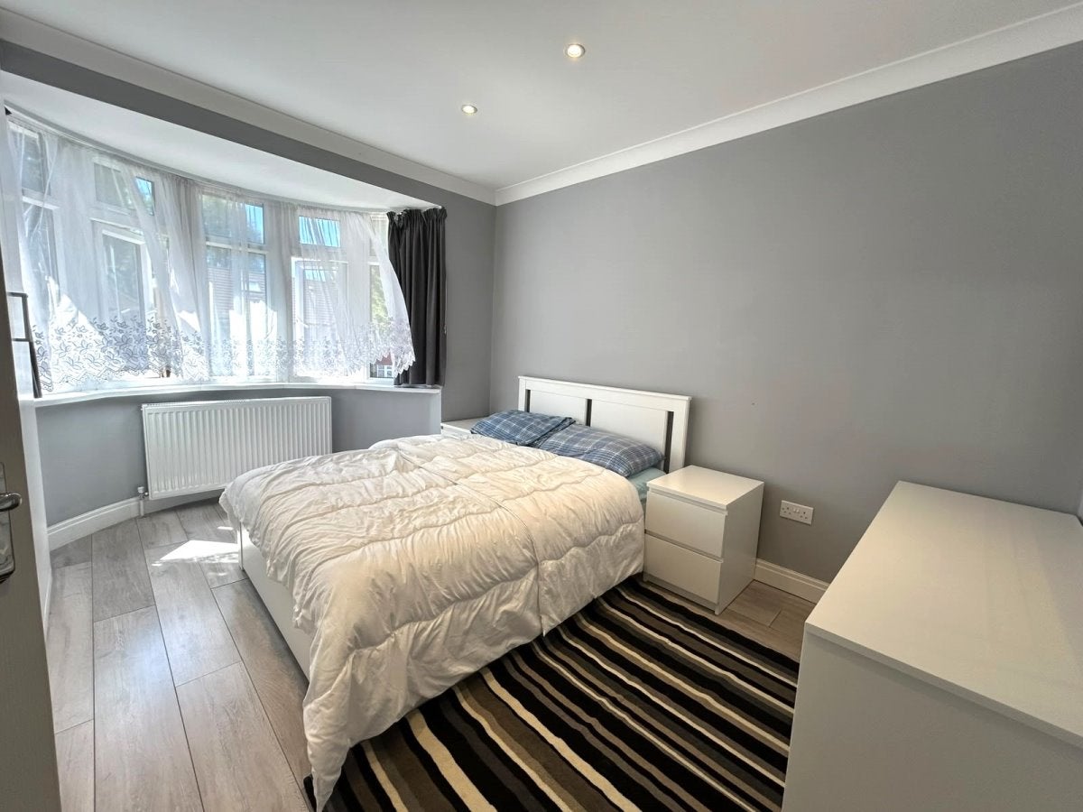 Flat Currey Road in London