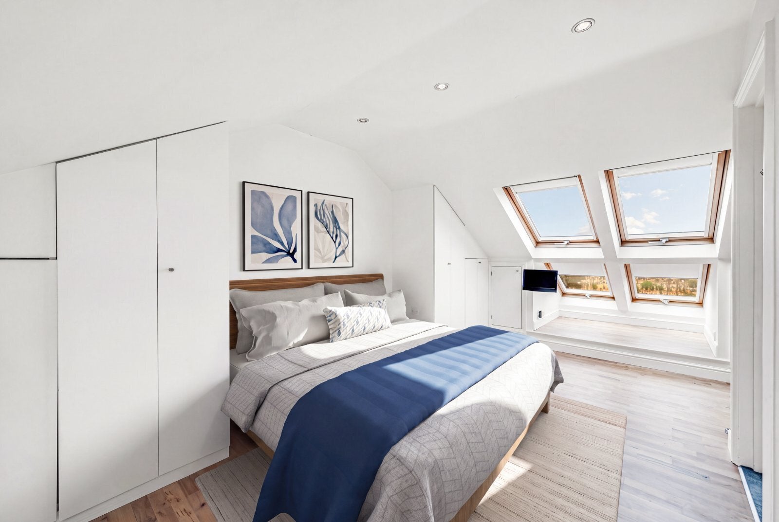 House Malthouse Drive in Greater London