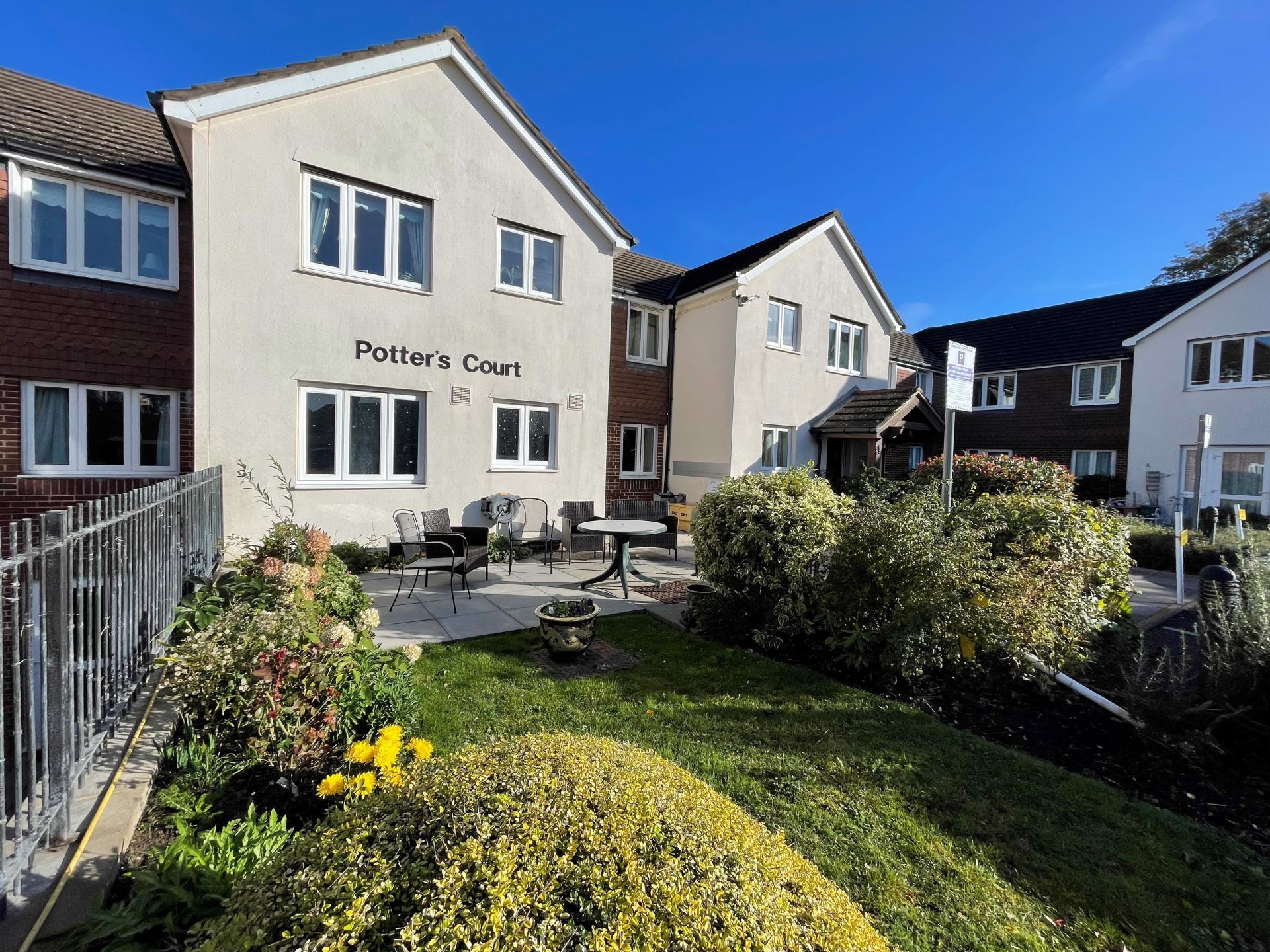Flat Darkes Lane in Hertsmere