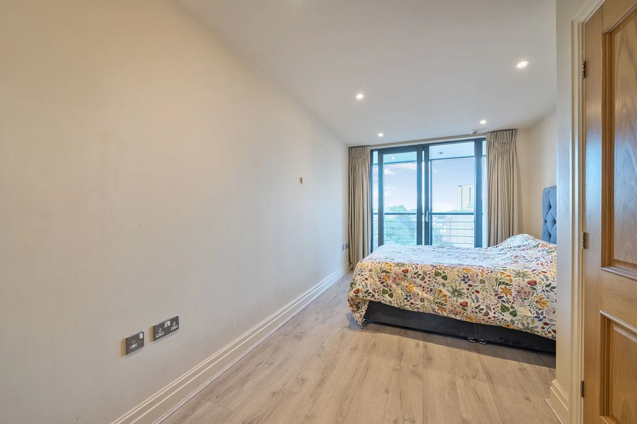Flat yes in City of Westminster