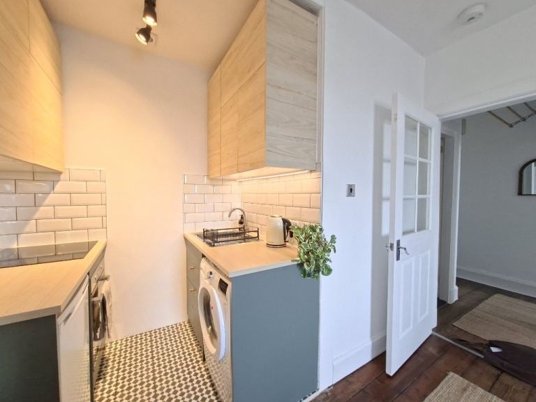 Flat Granton Road in City of Edinburgh