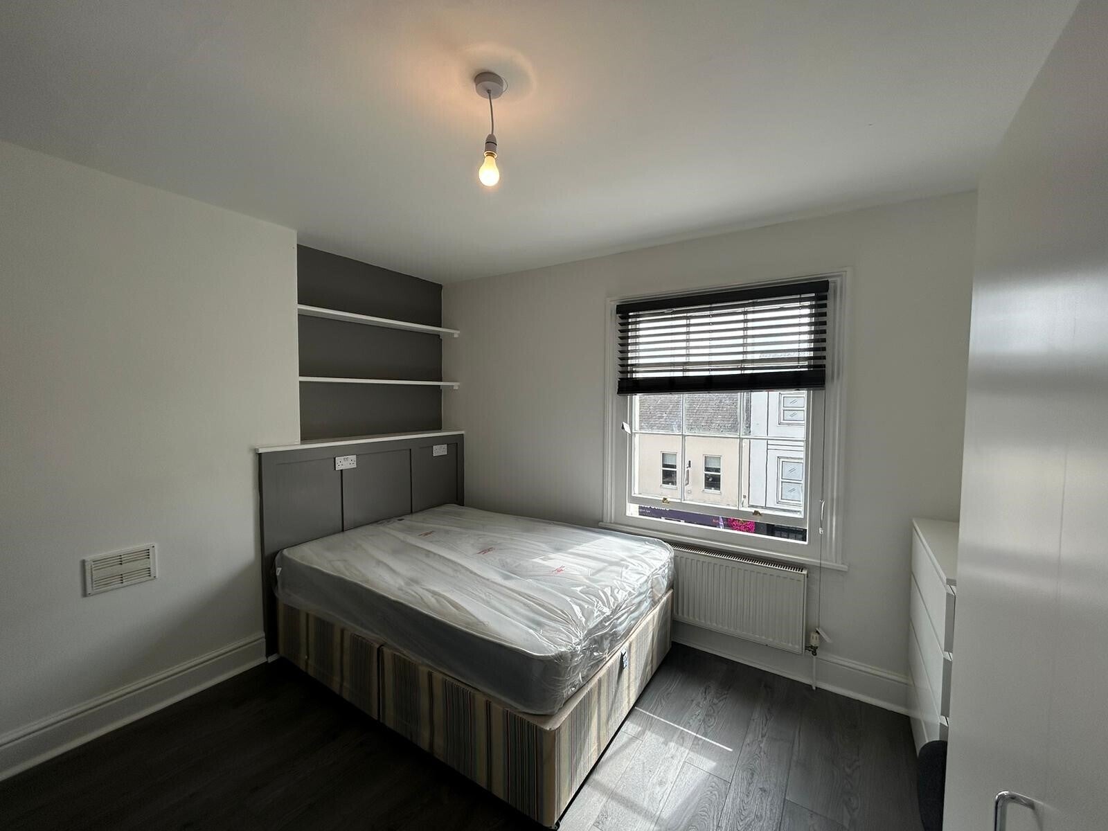 Room Warwick Street in Royal Leamington Spa
