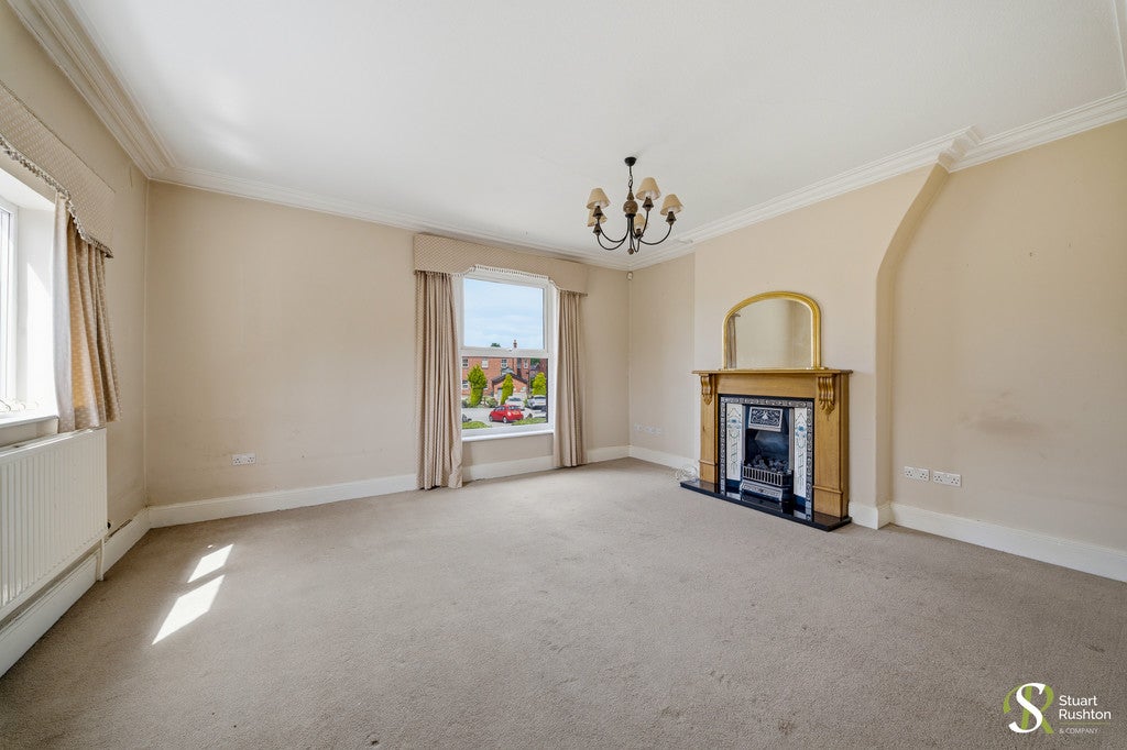 Flat St. John's Road in Knutsford