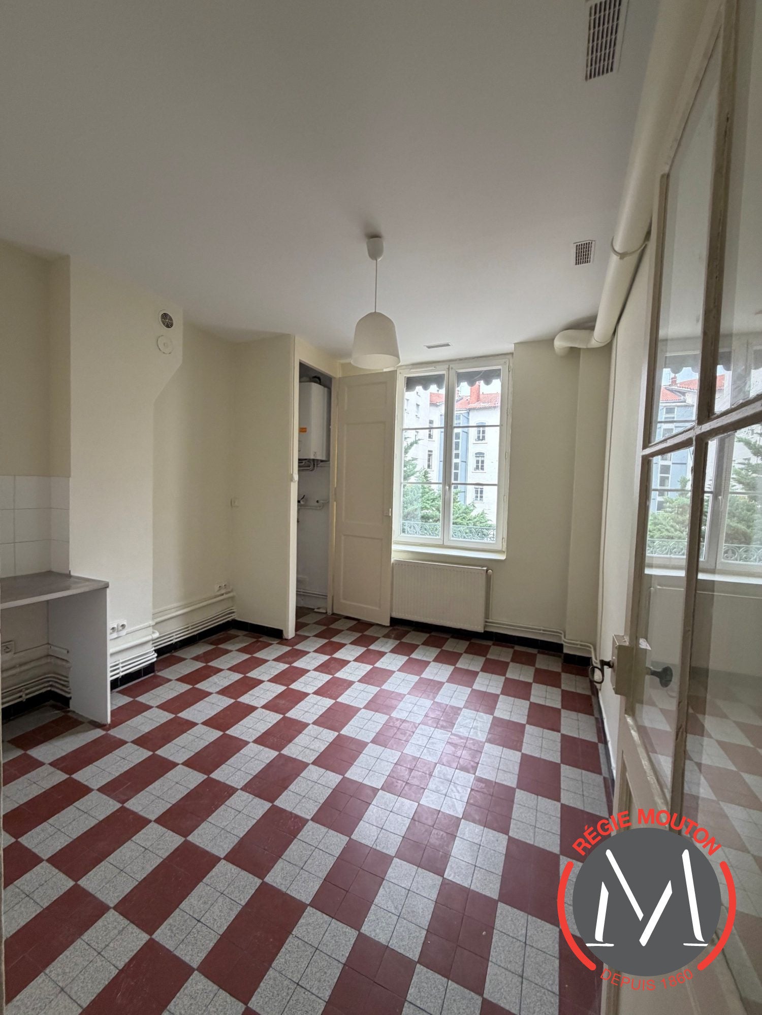 Flat Boulevard Eugène Deruelle in Lyon