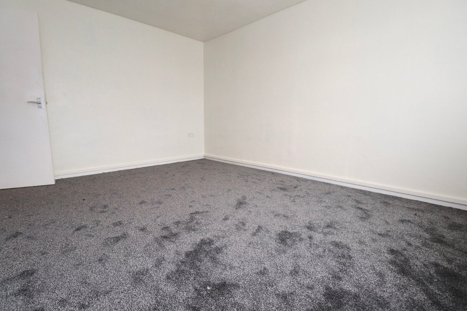Flat Rossefield Drive in Leeds