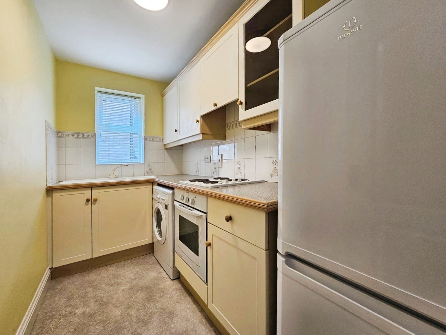Flat Kingston Road in Borough of Spelthorne