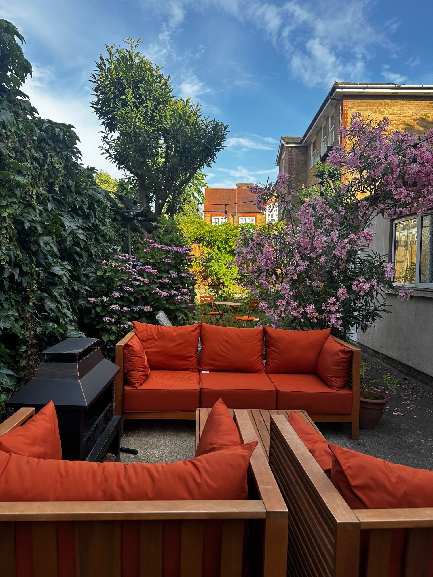 House Valmar Road in Greater London