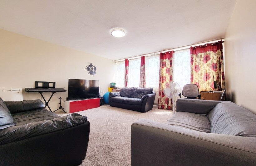 Flat Bidbury Close in Greater London