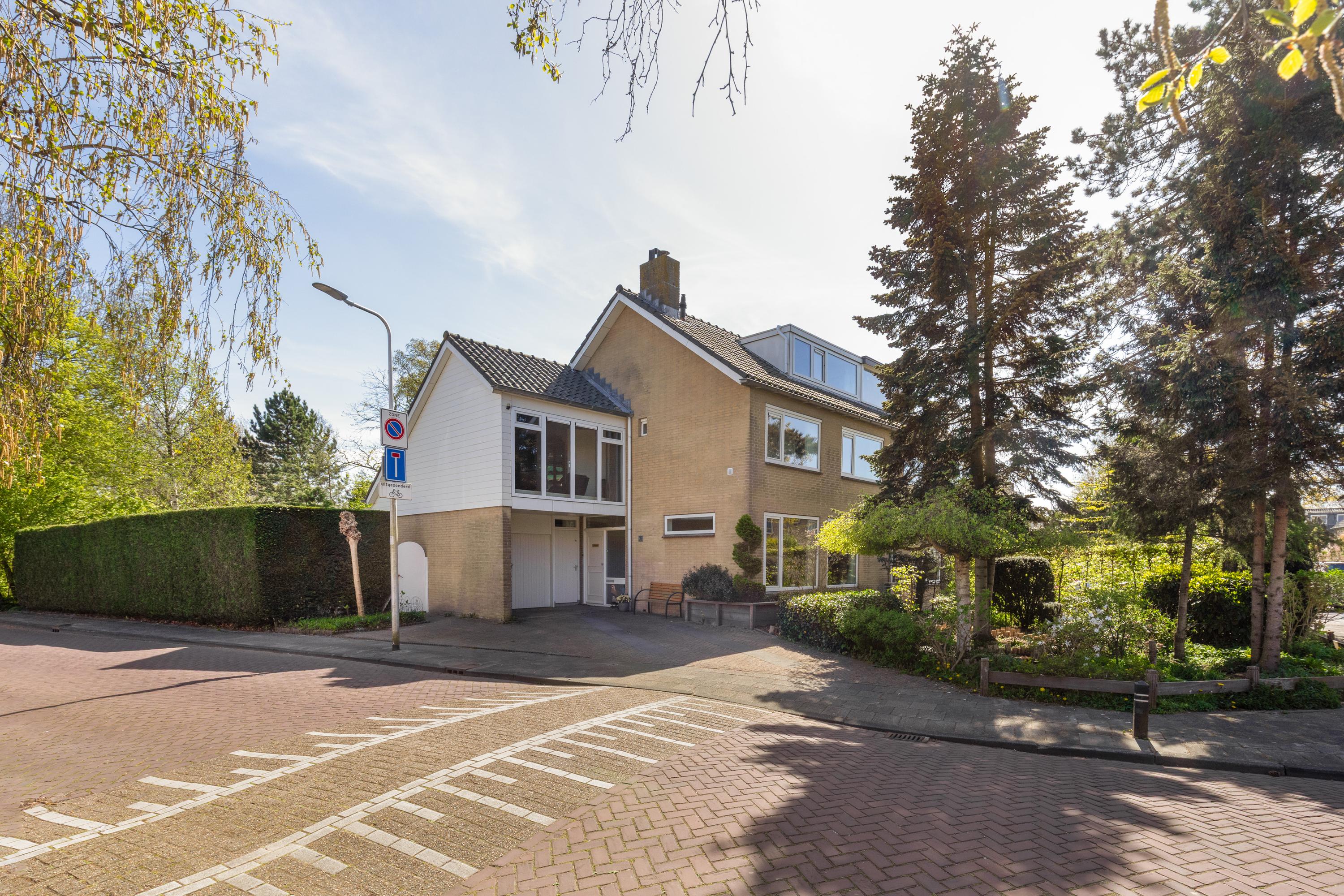 Huis de Ruyterlaan 24 in Bennebroek