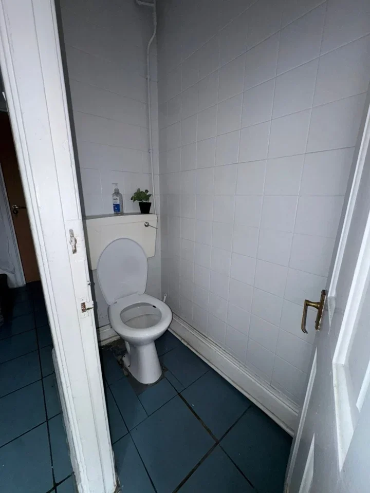 Room Solander Gardens in Greater London