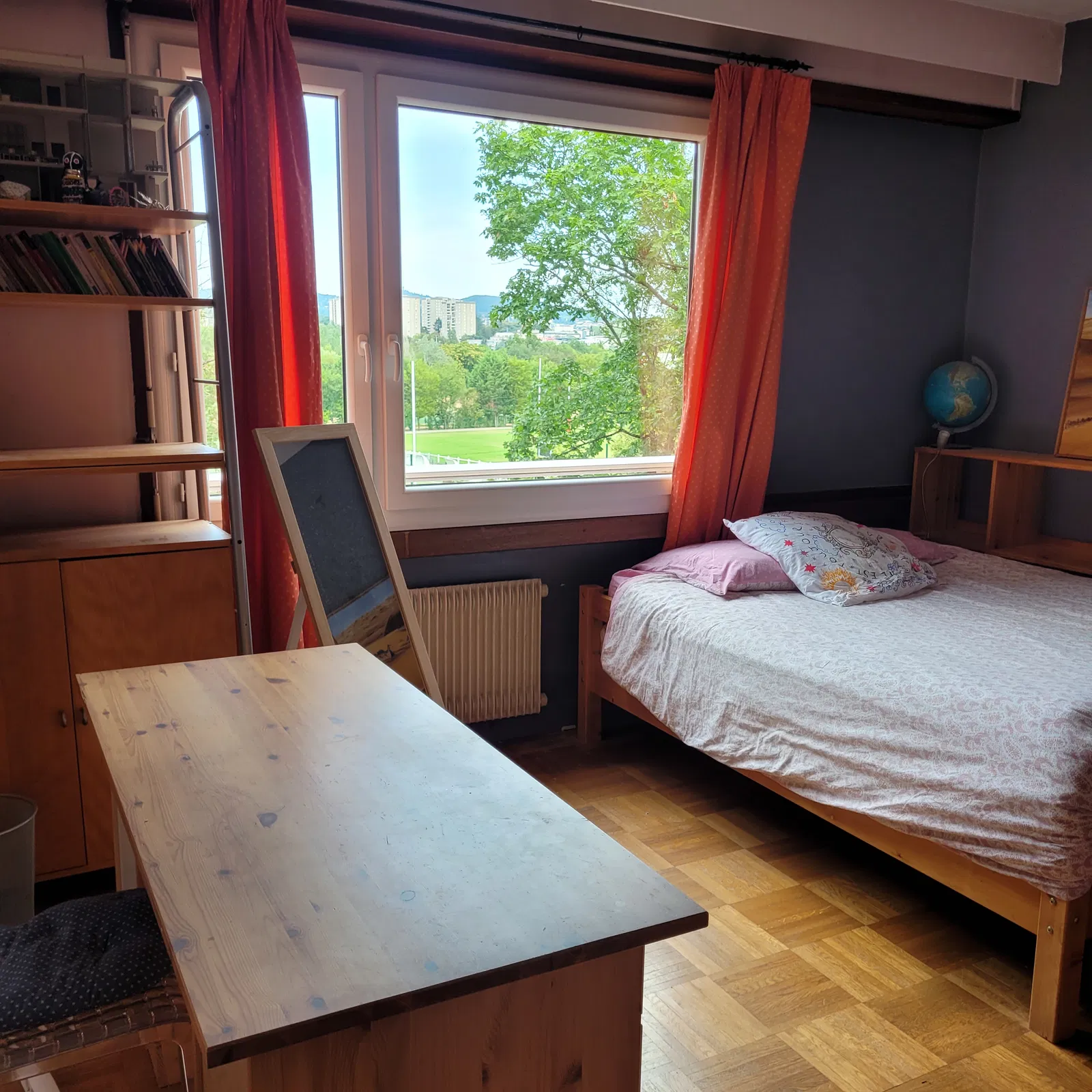 Room Parc de Chalin in Écully
