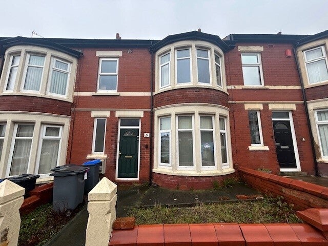 Flat Redcar Road in Blackpool