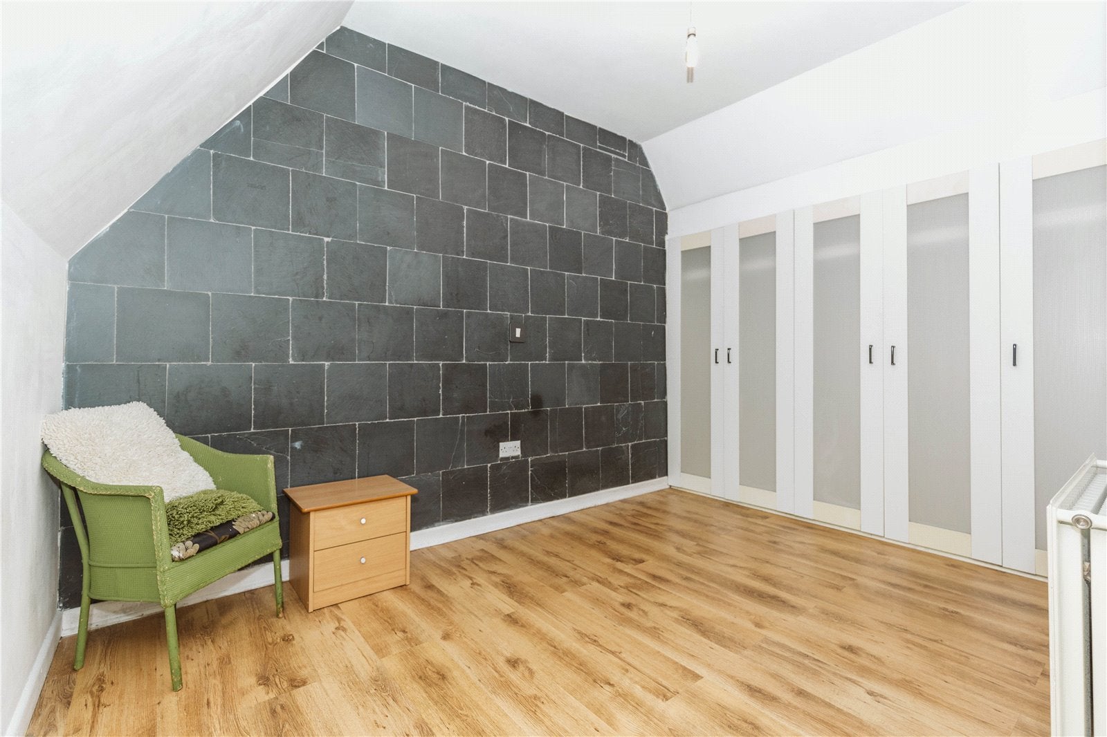 Flat Glebe Road in Bristol