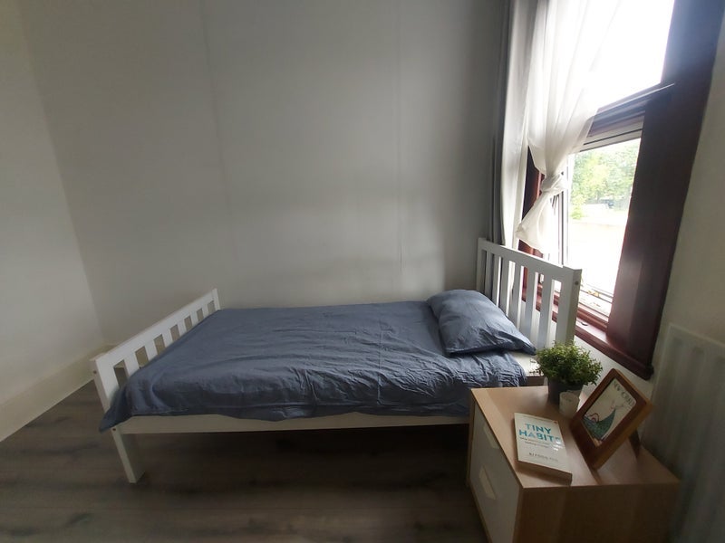 Room Stanstead Road in Greater London