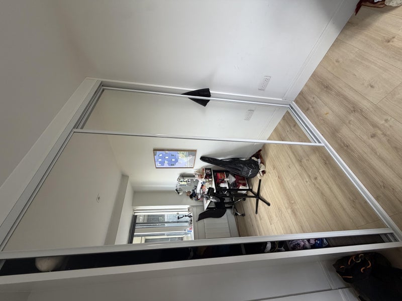 Room Atlantic Crescent in Greater London