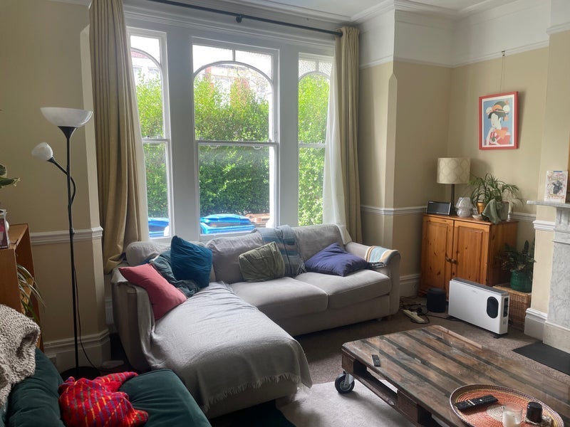 Room Elfindale Road in Greater London