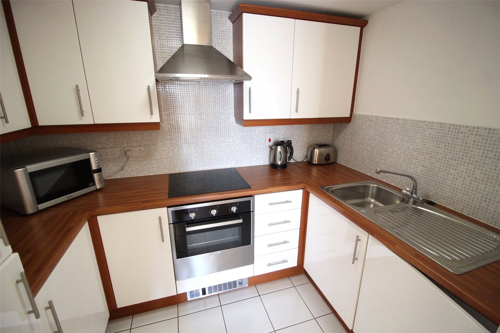 Room Middlewood Street in Salford
