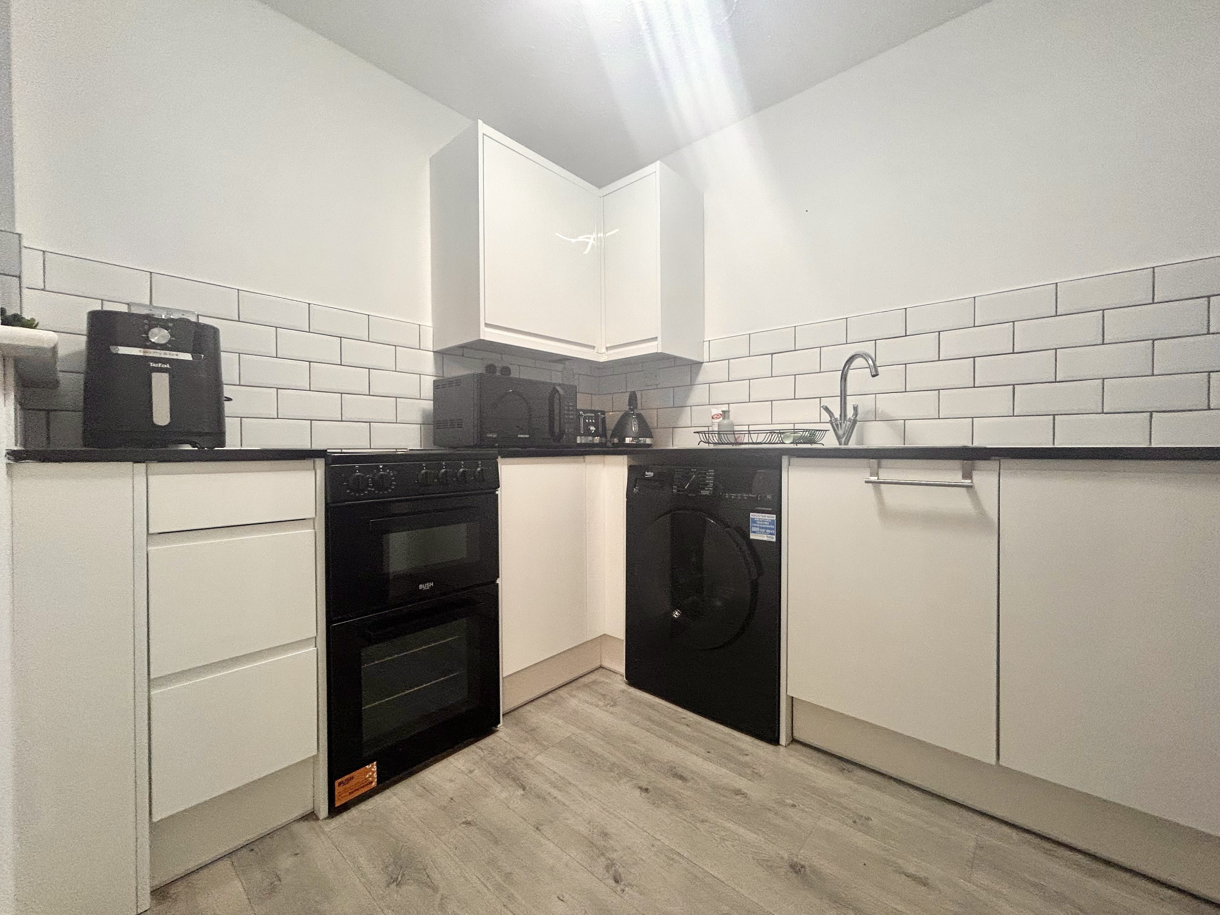 Flat Osbourne Road in Dartford