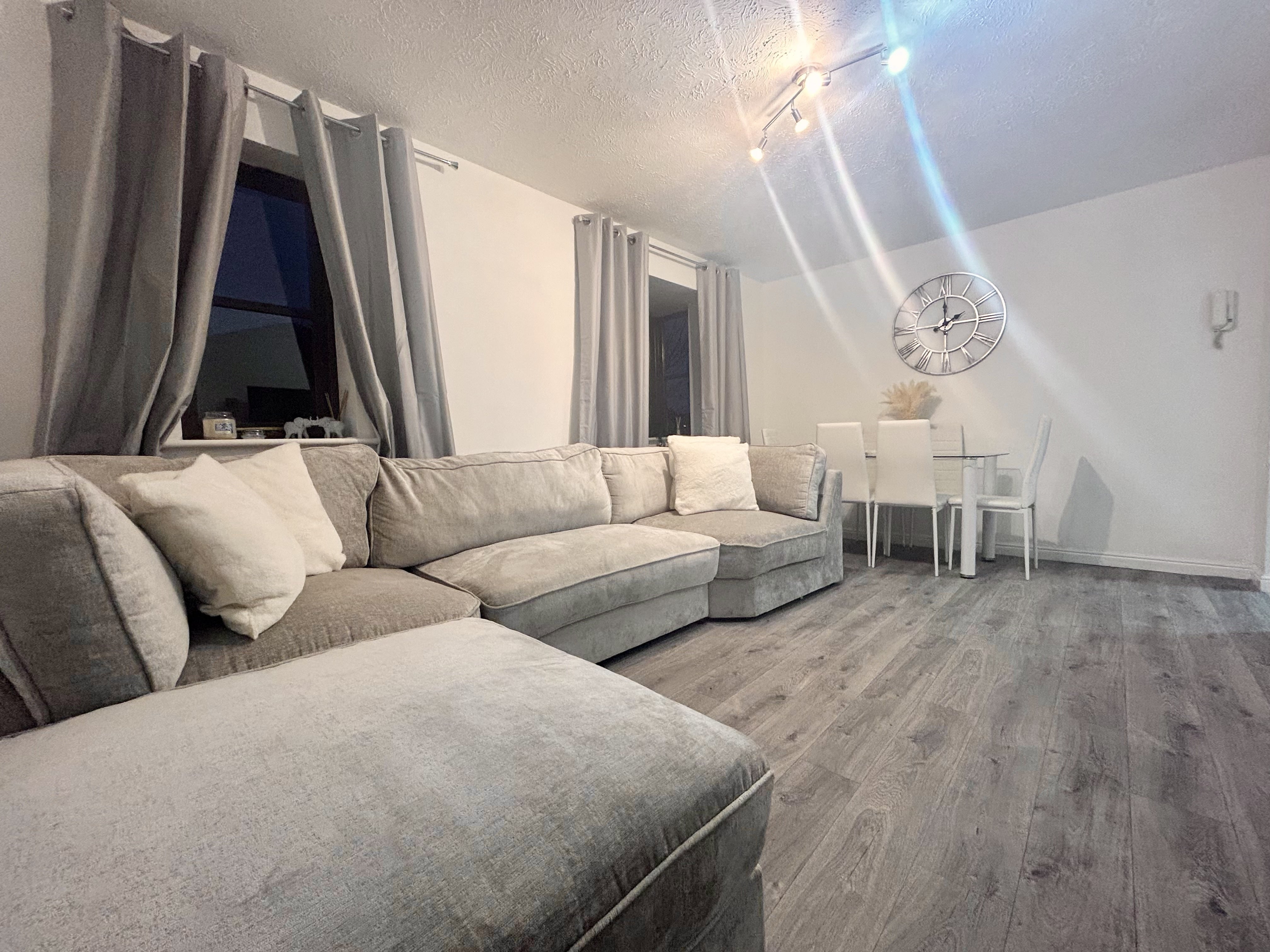 Flat Osbourne Road in Dartford
