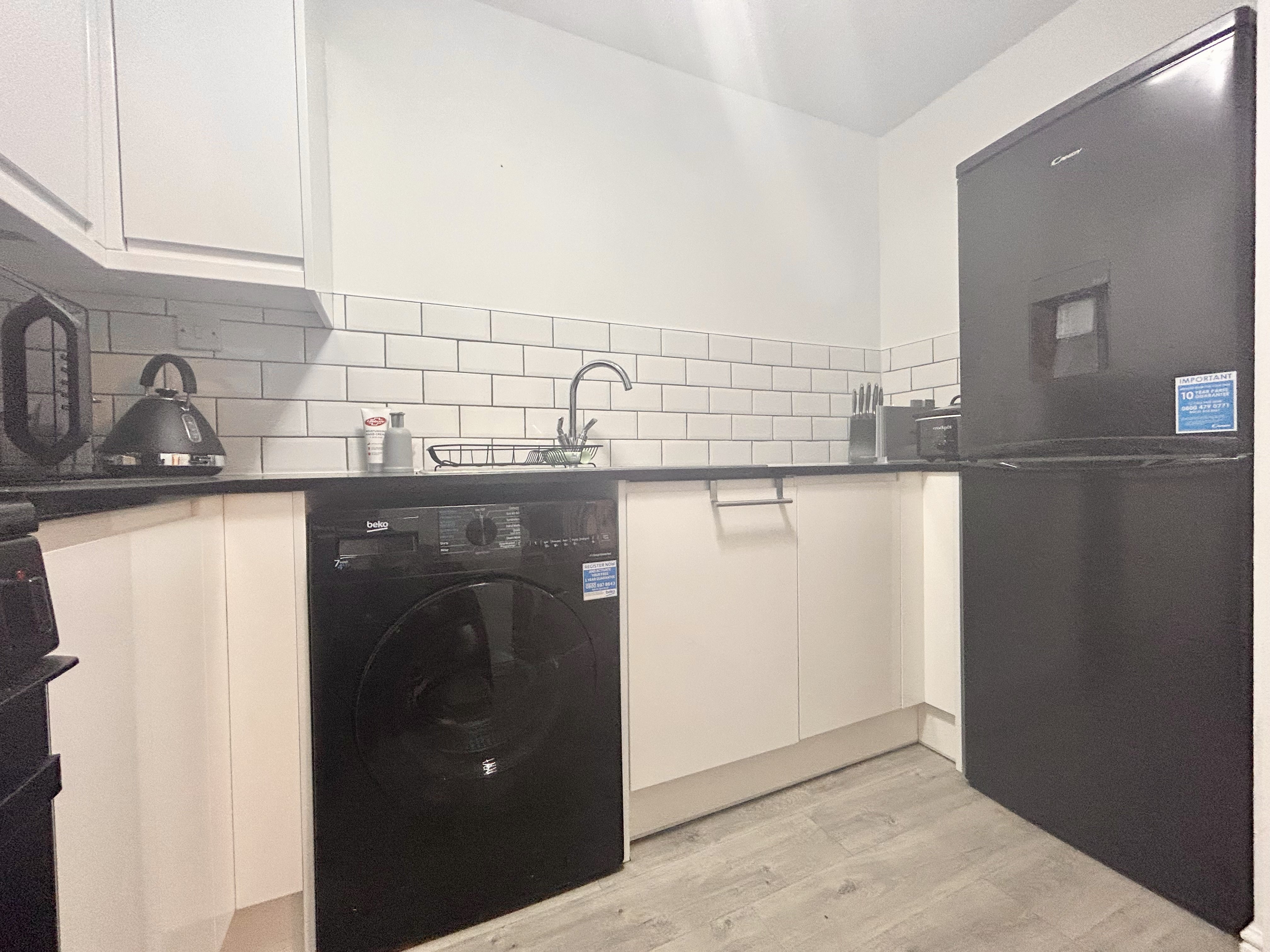 Flat Osbourne Road in Dartford
