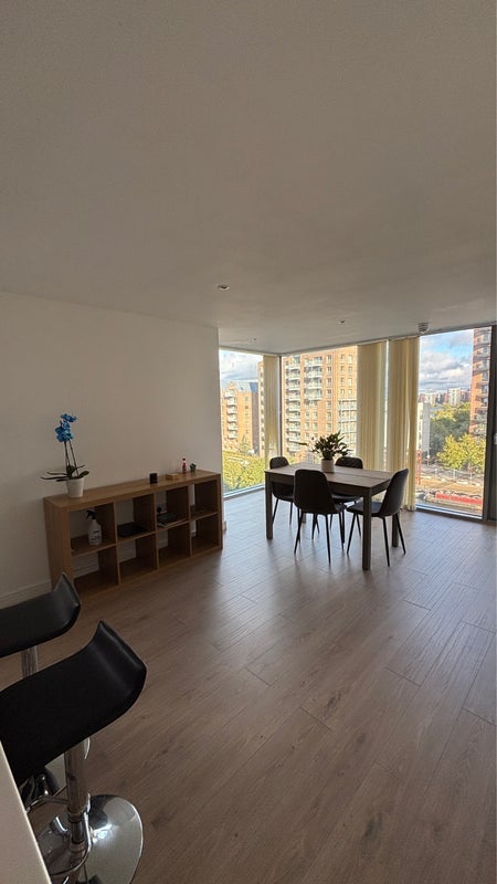 Room Mill Mead Road in Greater London