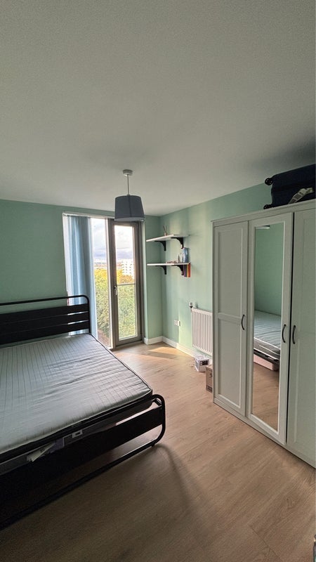 Room Mill Mead Road in Greater London