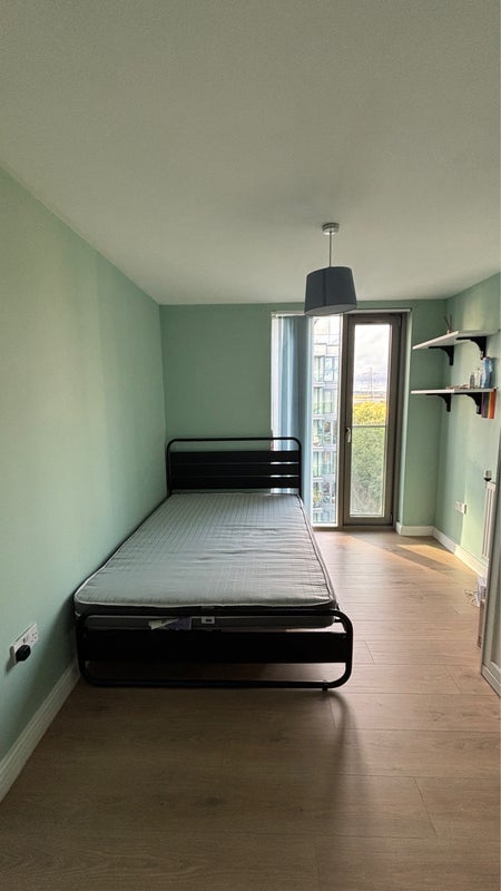 Room Mill Mead Road in Greater London