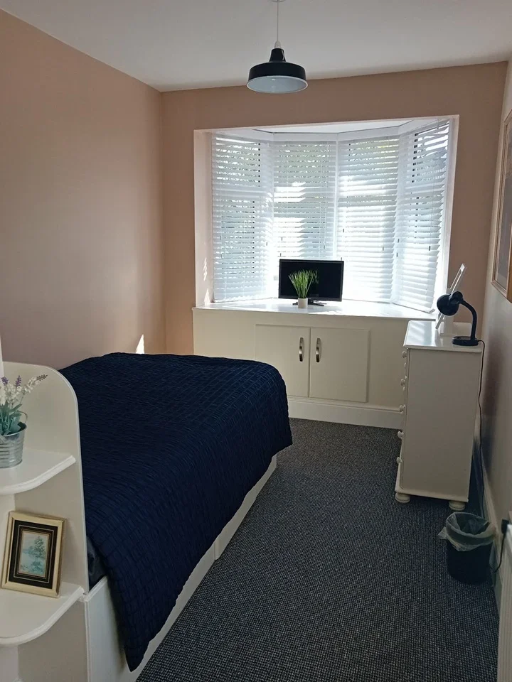 Flat Urmston Lane in Trafford