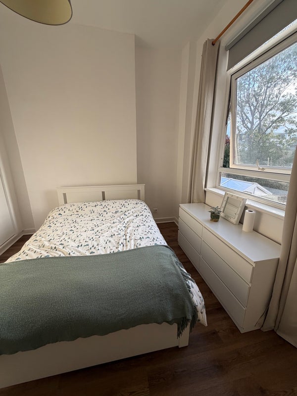 Room Louvaine Road in Greater London